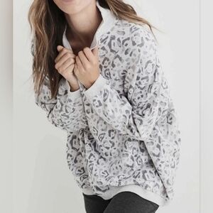 Aerie Sz XS - Gray Animal Print Cheetah Half Zip Sweater